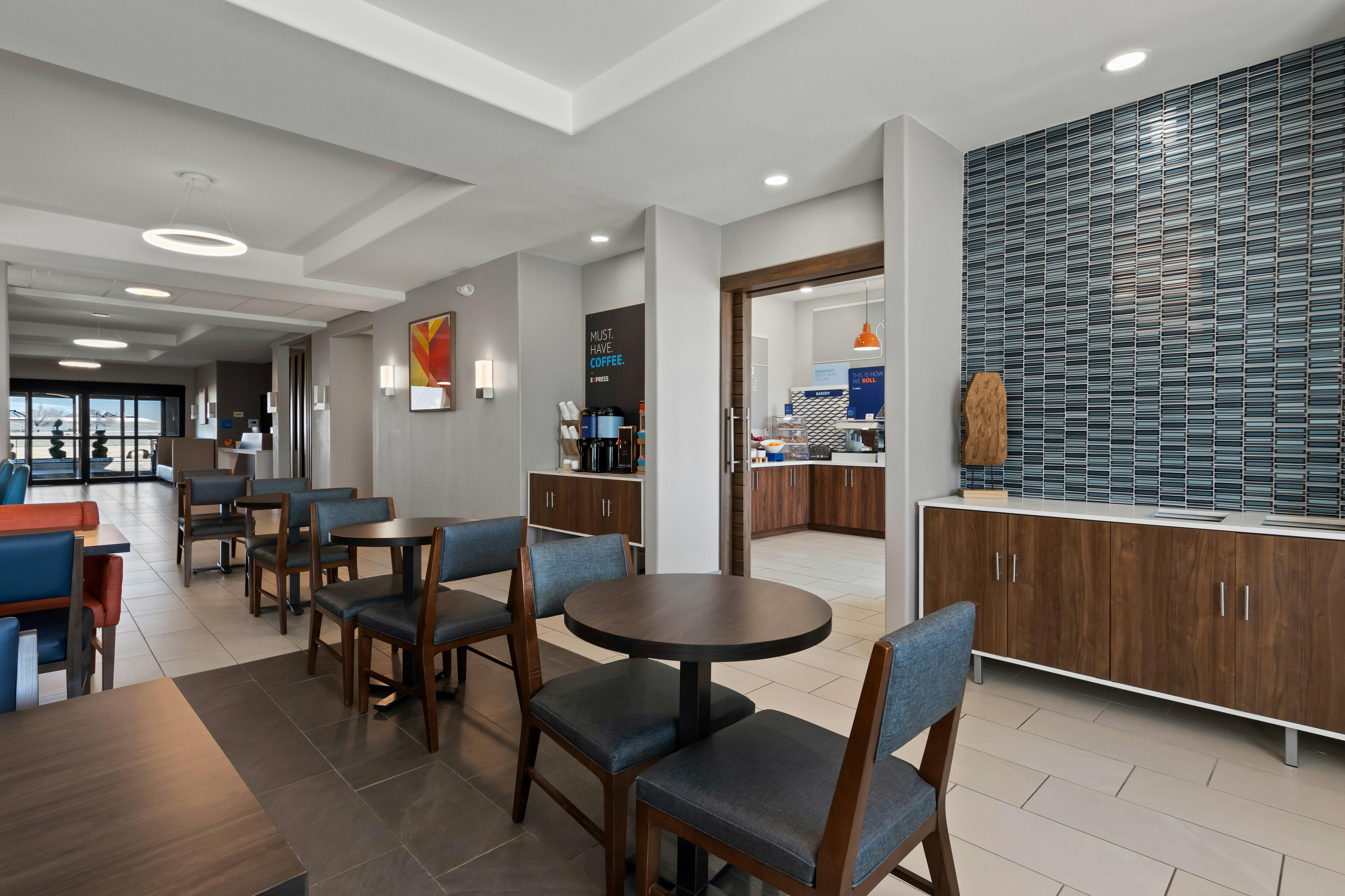 Holiday Inn Express Hotel Suites Oklahoma City Nw Quail Springs 56/76