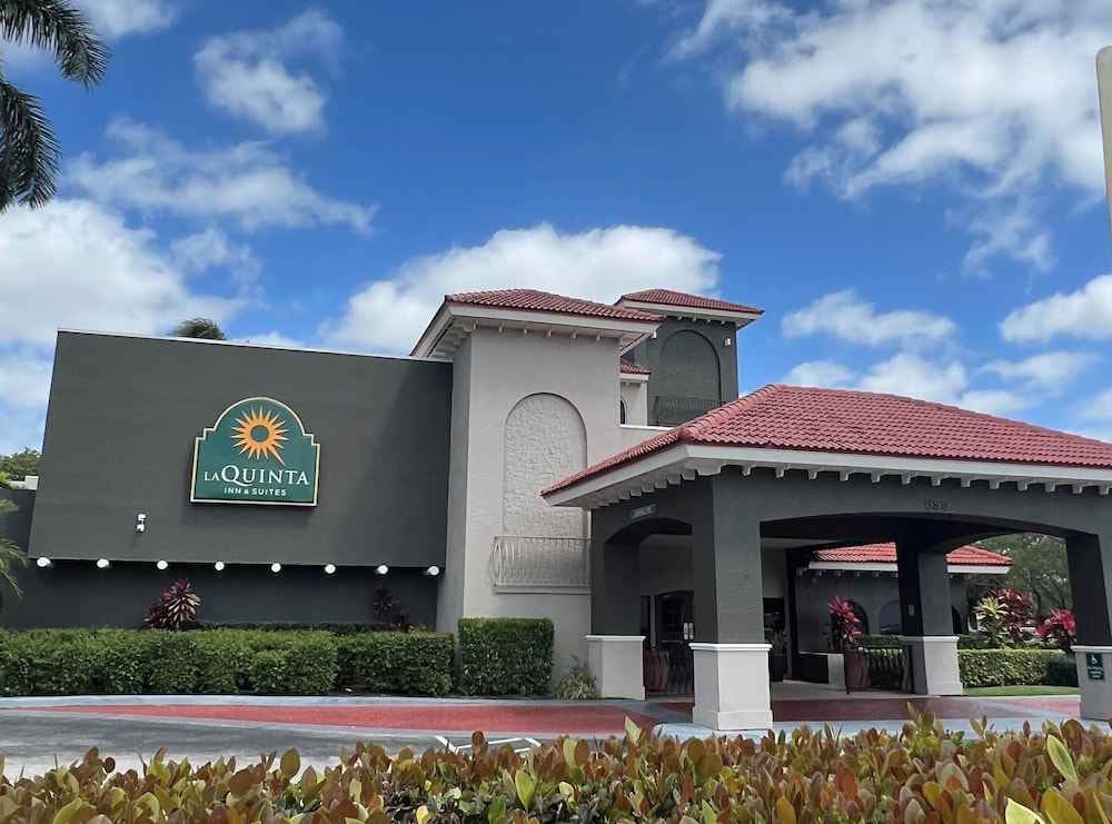 La Quinta Inn & Suites by Wyndham Ft Lauderdale Cypress Cr in FORT LAUDERDALE - FL