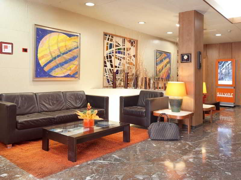 Silver Aparthotel 28/48