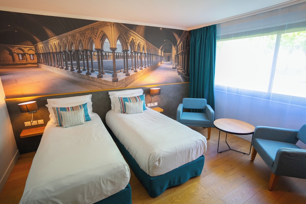 Mercure Mont Saint Michel 32/78