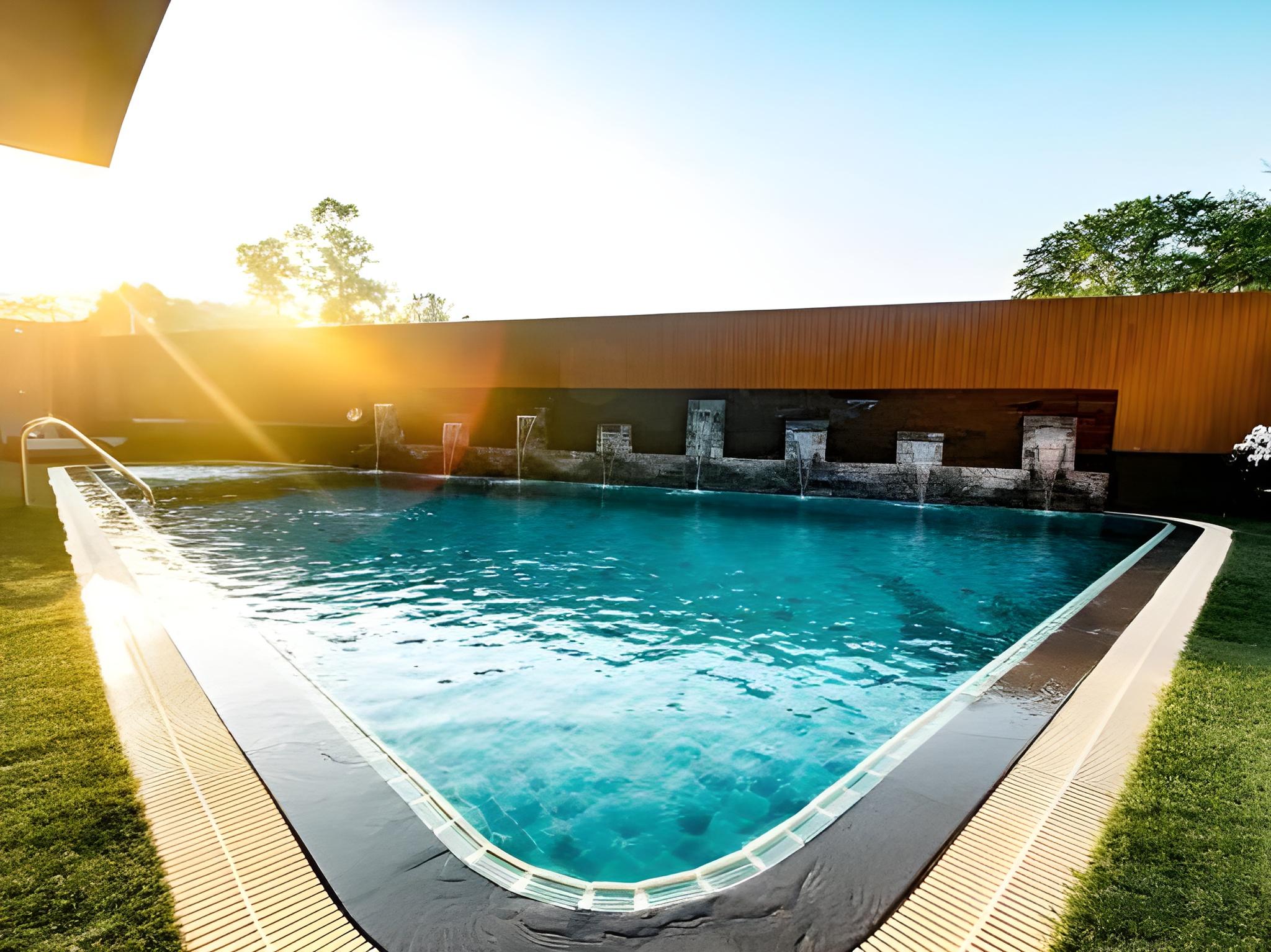 The Y Boutique Hotel 42/44