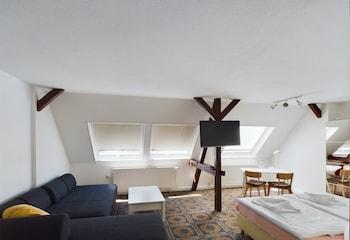 Room, Single