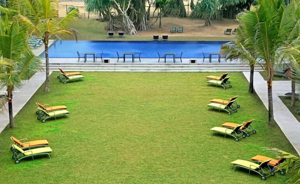Coco Royal Beach Kalutara 16/25