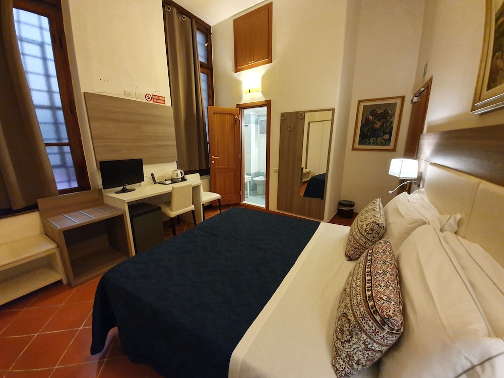 Hotel Maxim 24/72