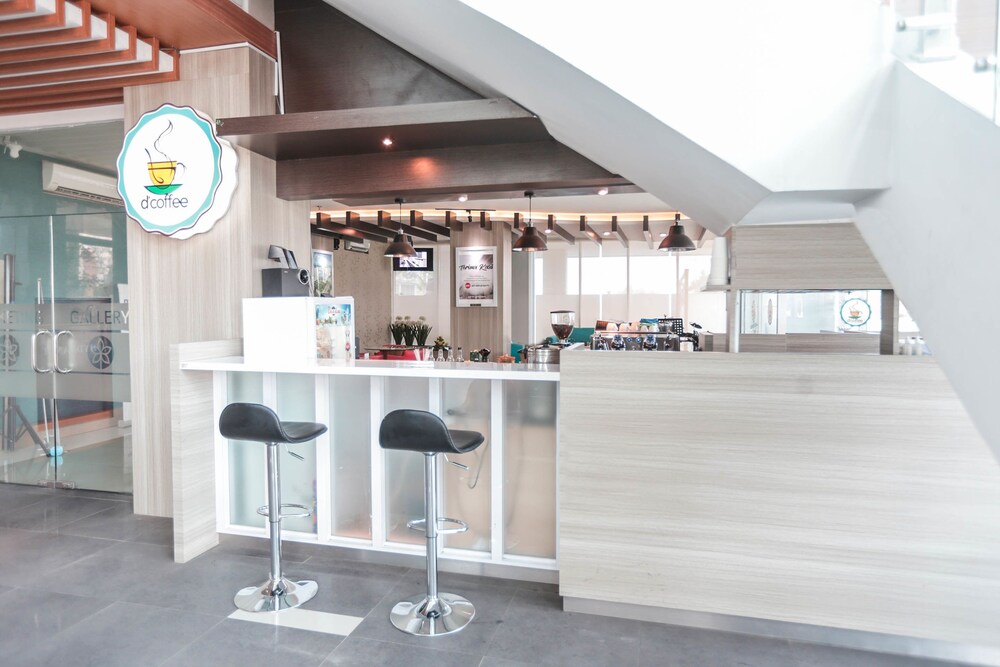 OYO Flagship 755 Appartel Grand Dhika City 8/39