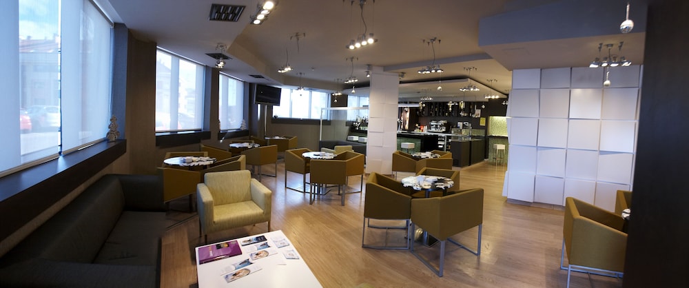 Hotel Spa Bienestar Moana 51/63