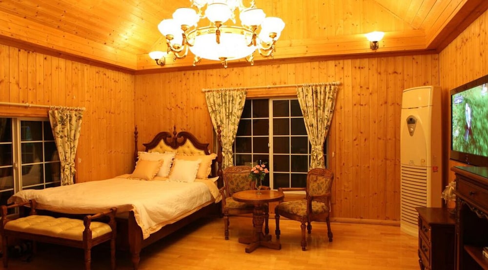 Gyeongju Europe Village Pension 19/50