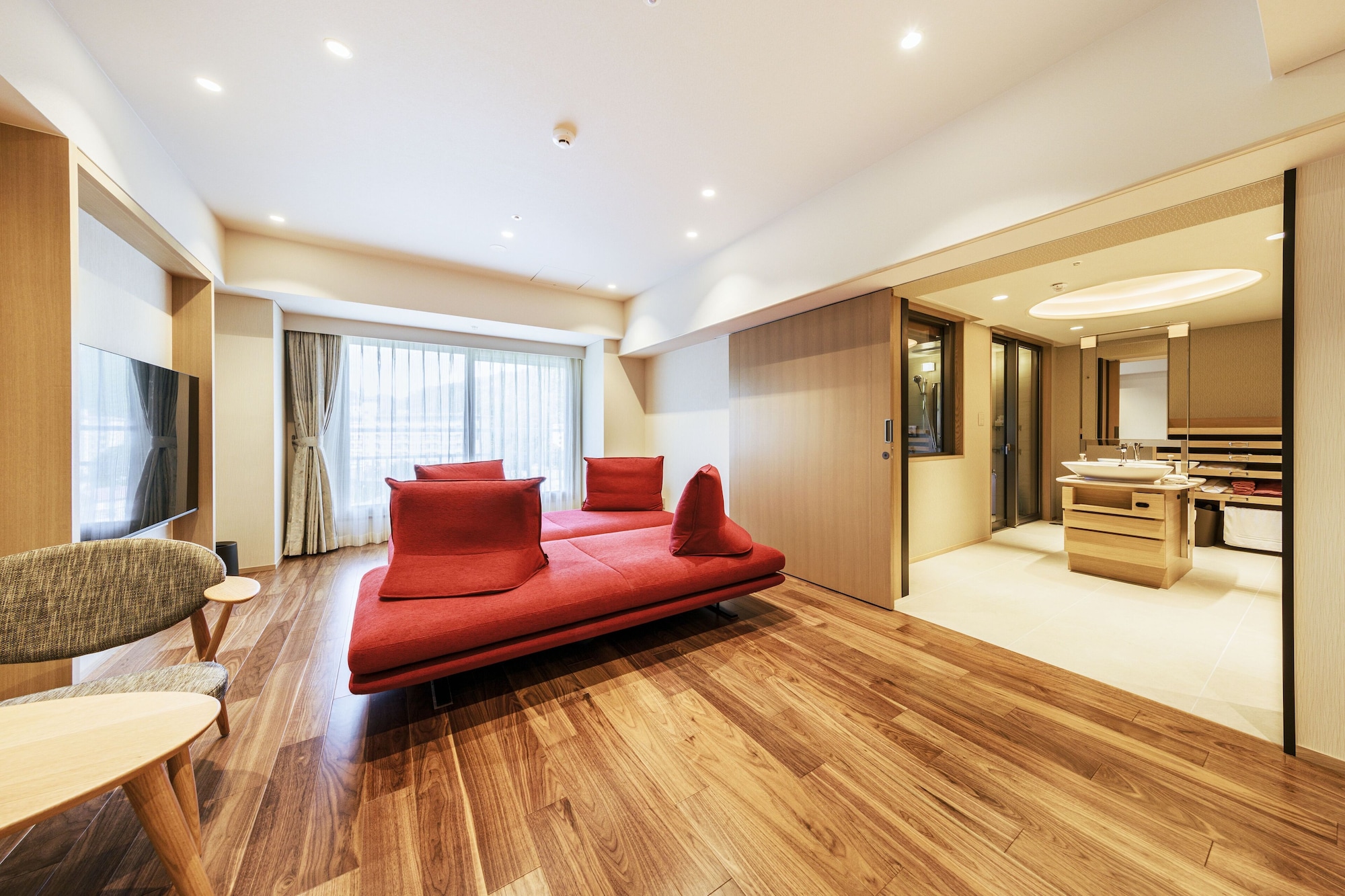 Suite, Twin Beds, Private Bathroom