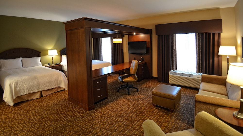 Hampton Inn Geneseo 18/54