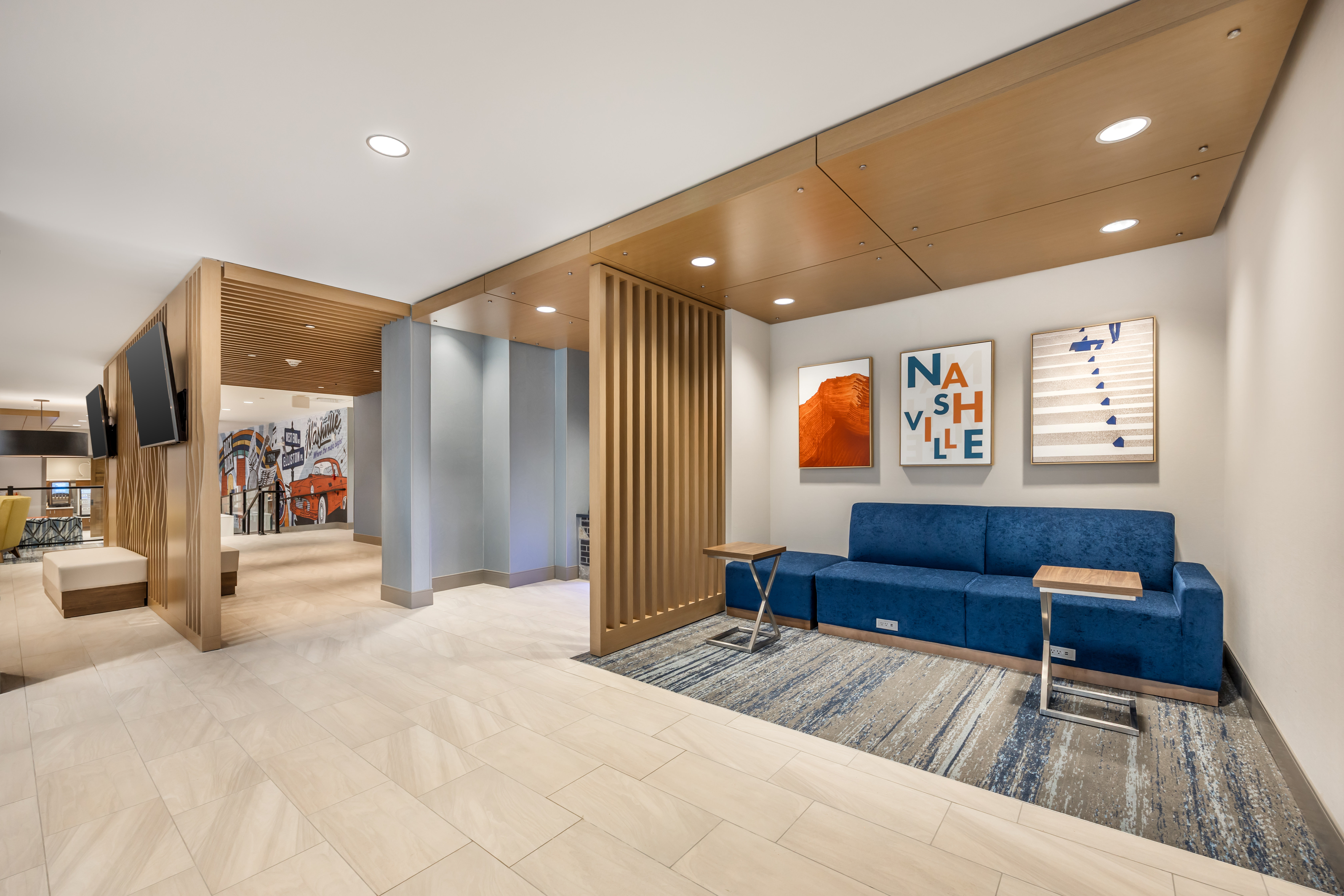 Holiday Inn Express & Suites Nashville West End - Univ Area, an IHG Hotel 10/42