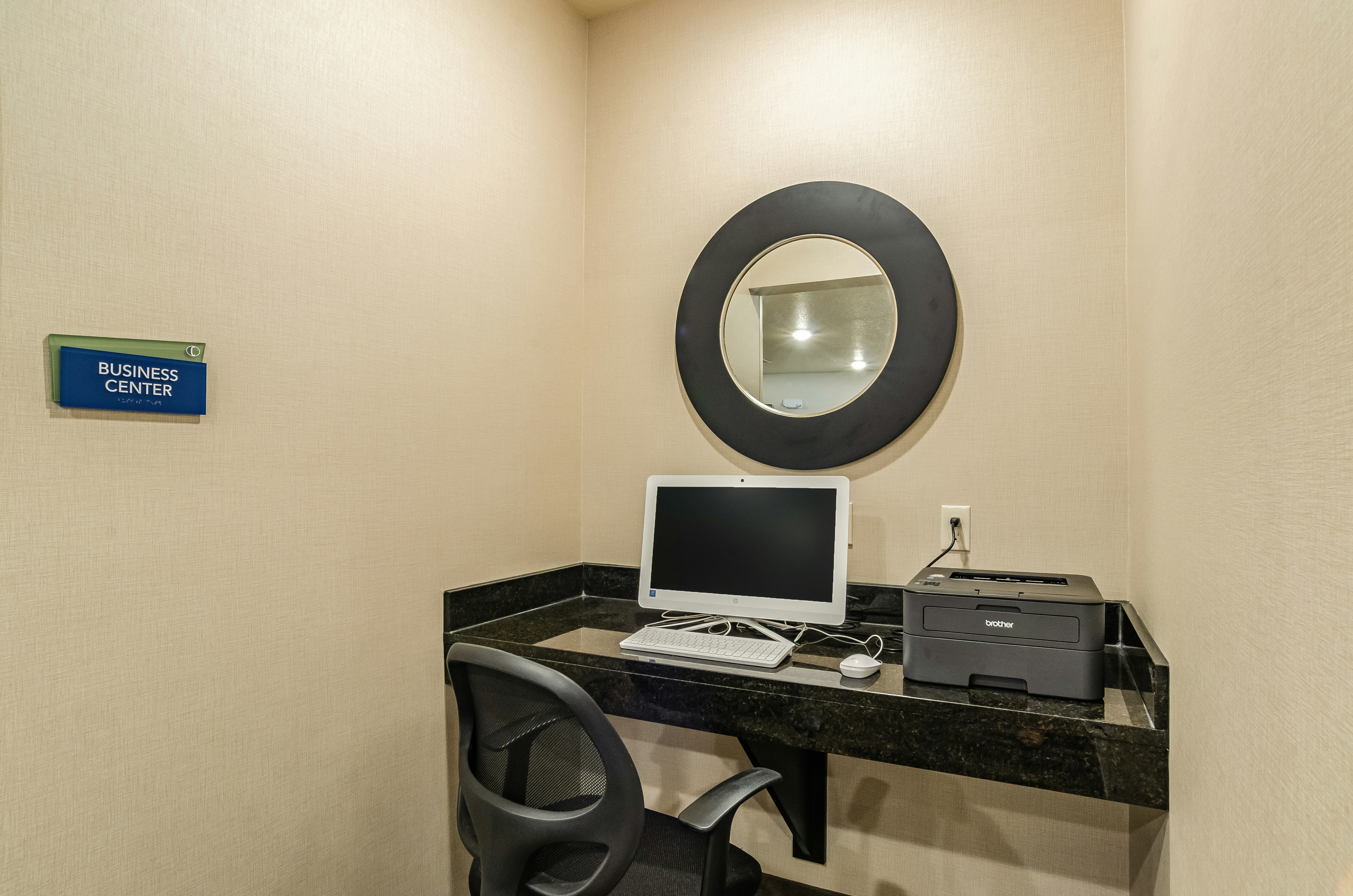 Cobblestone Inn & Suites - Bridgeport 20/24