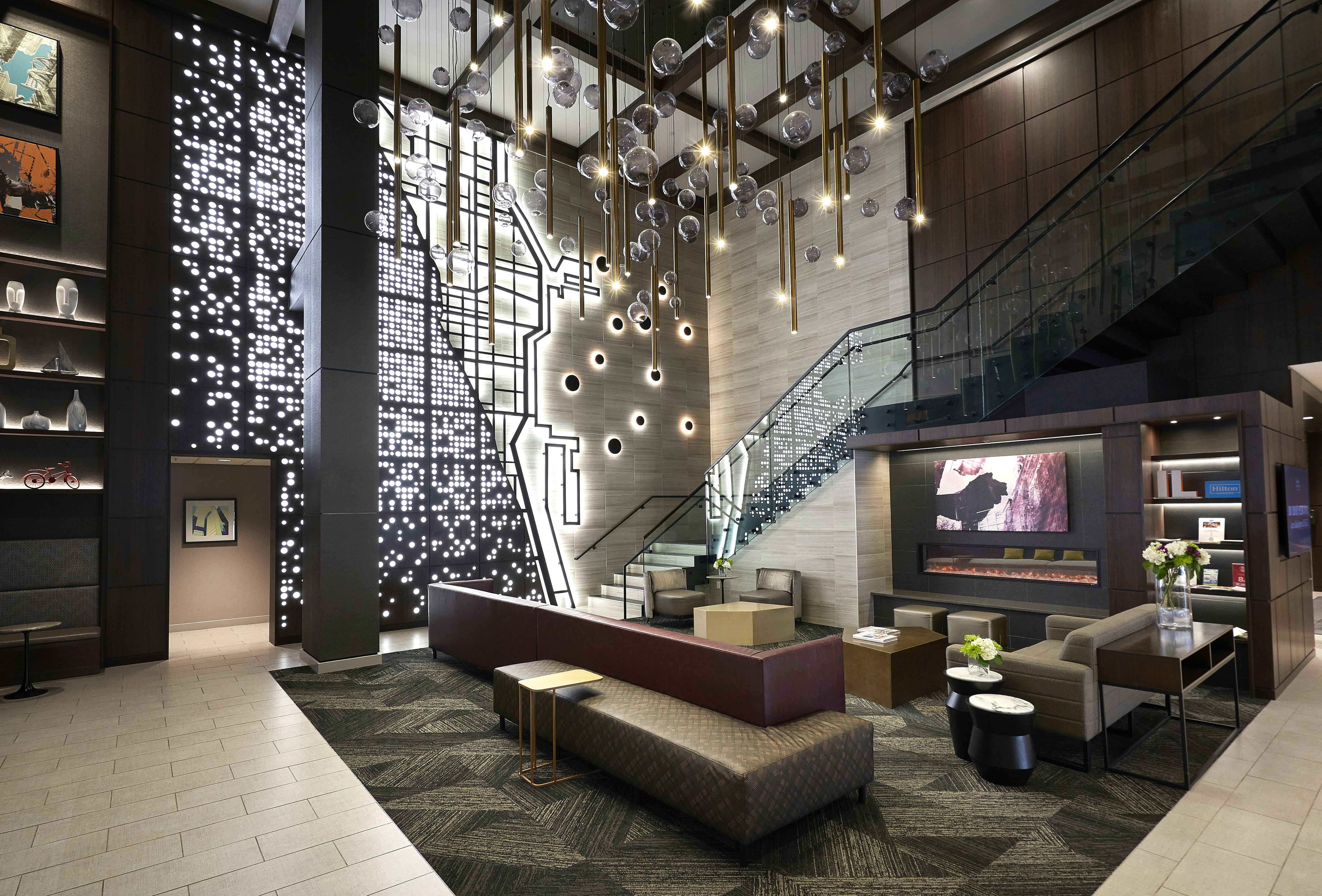 Hampton Inn & Suites Chicago-Downtown 11/25