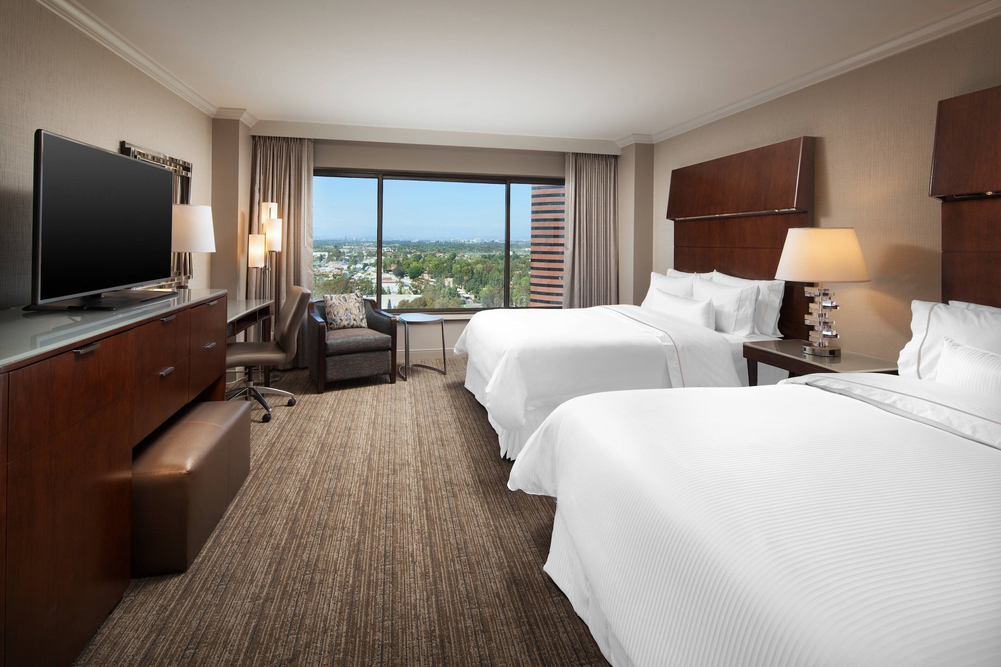 غرفة تقليدية بسريرين كوين، The Westin South Coast Plaza 3/10