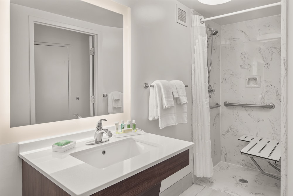 Holiday Inn Riverview 13/59