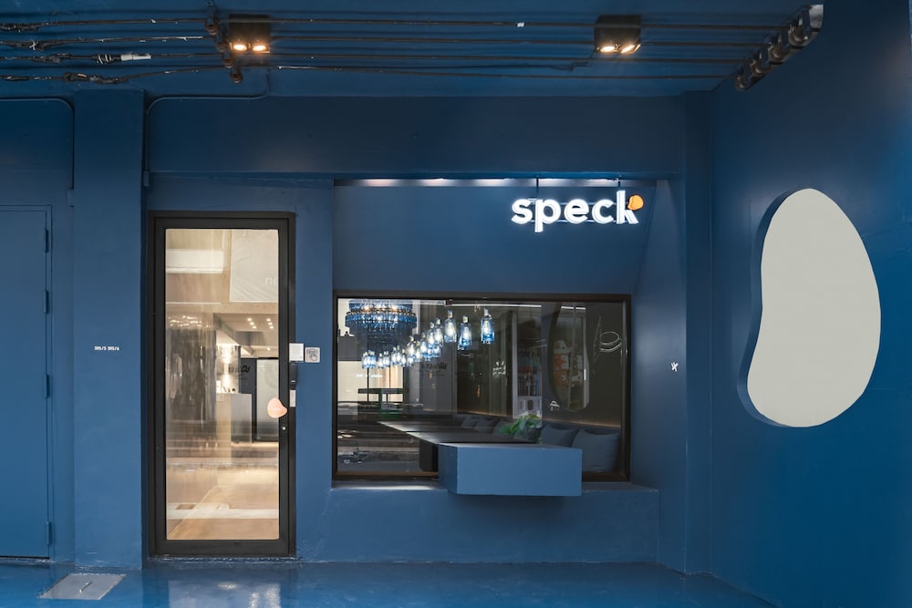 Speck Bangkok 6/50