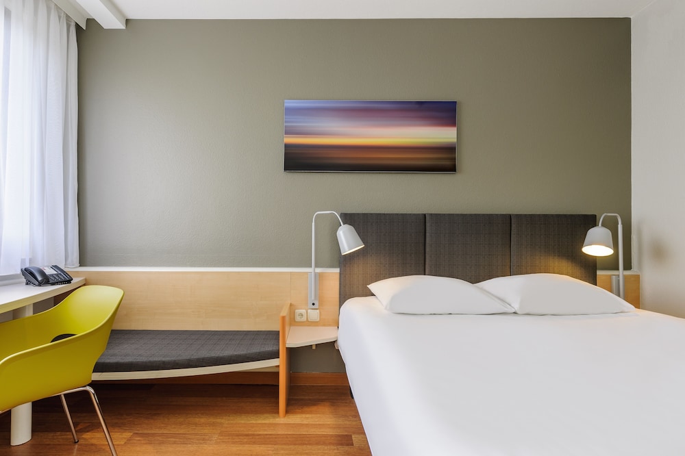 IBIS FRANKFURT MESSE WEST 12/61