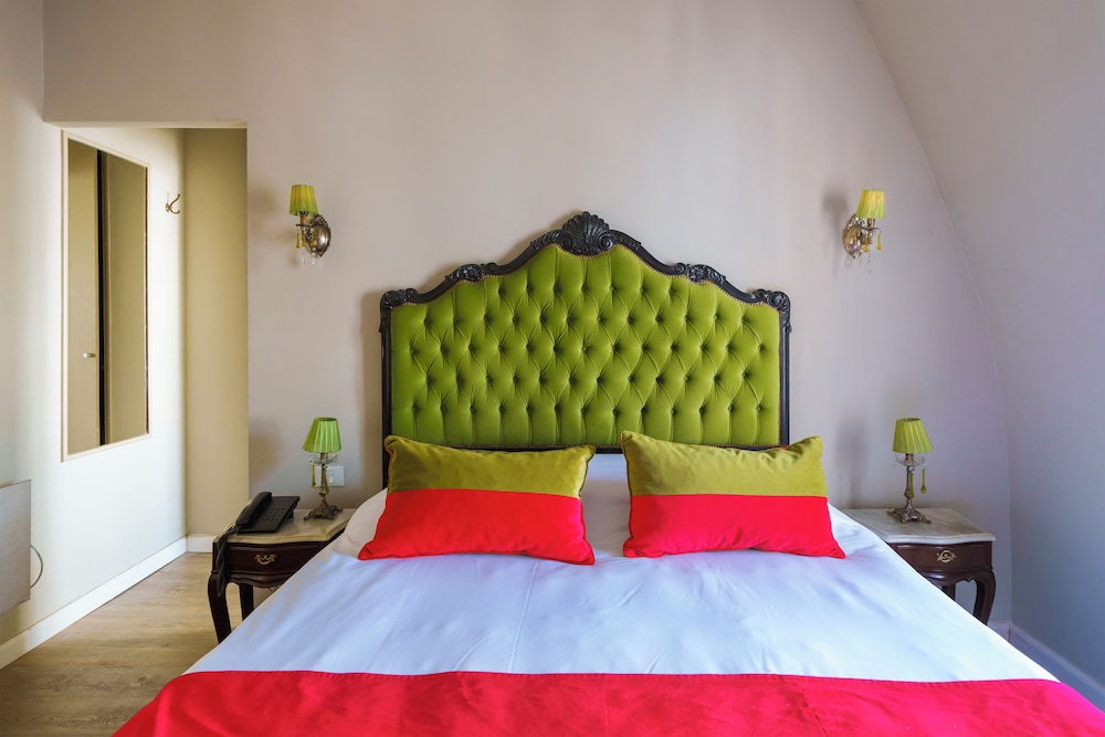 CLASSIC, DOUBLE BED
