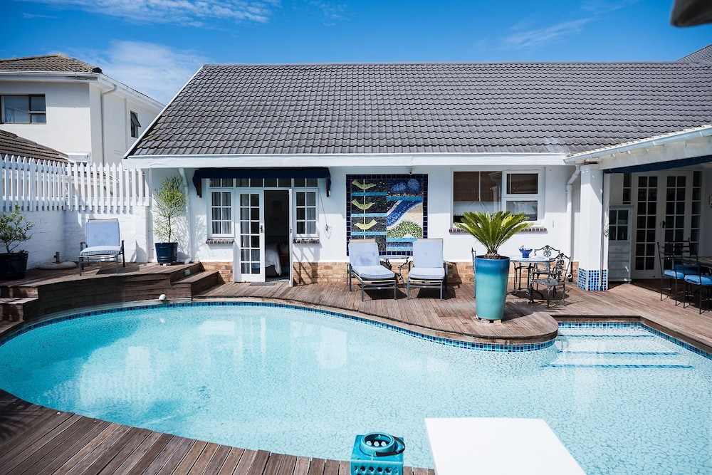 Admiralty Beach House 40/50