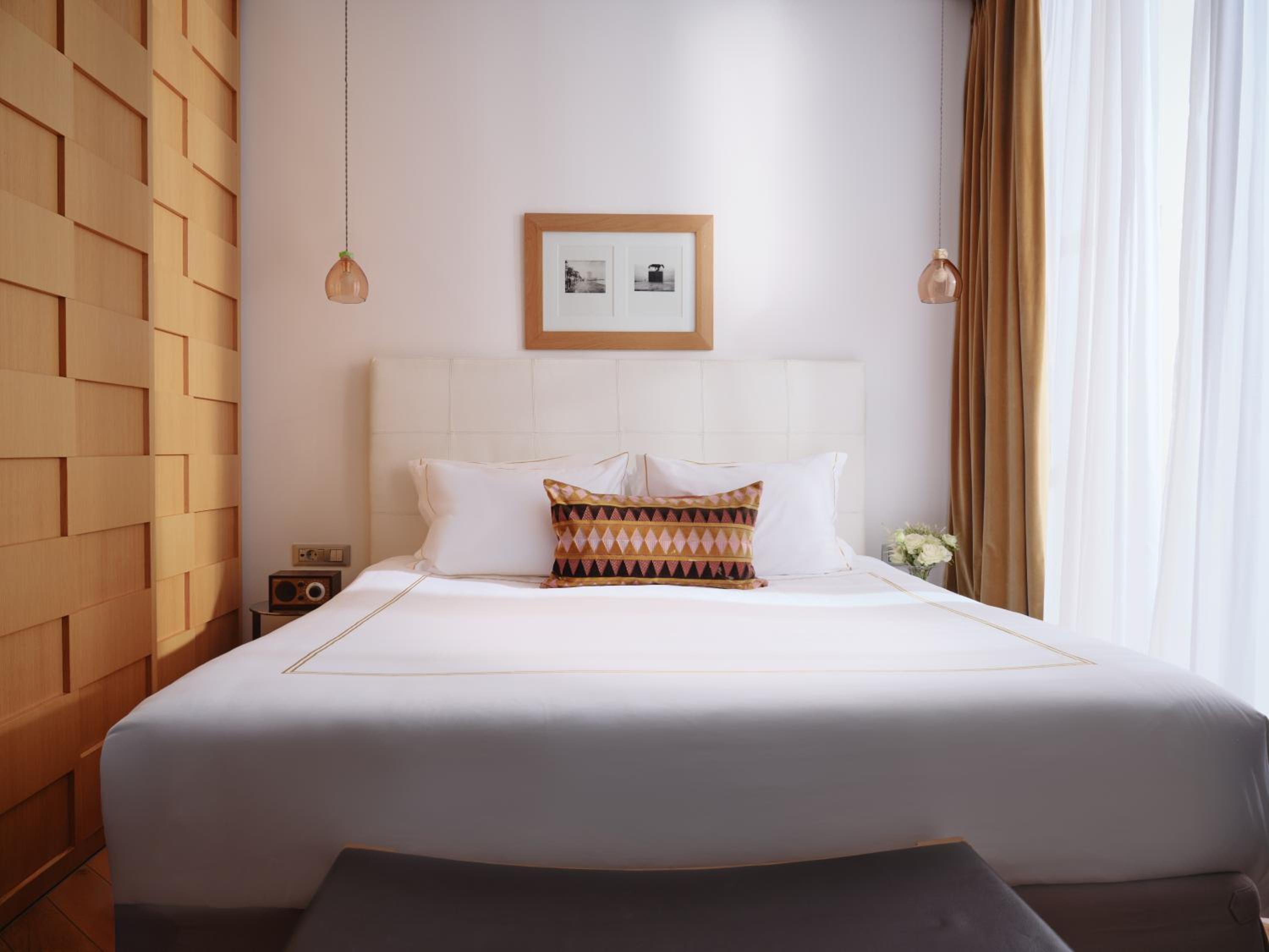 Excelsior Hotel 30/60