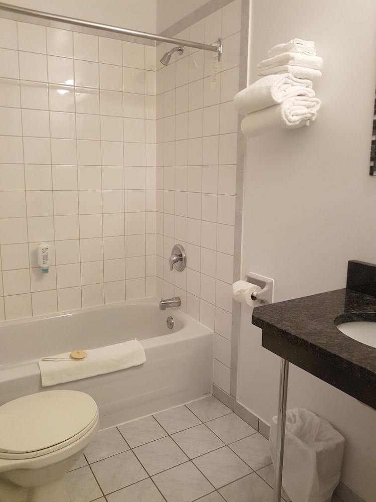 Hotel Le Roberval 43/46