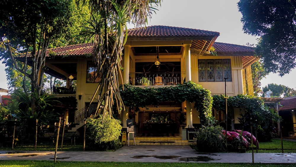 Kayu Arum Resort 4/50