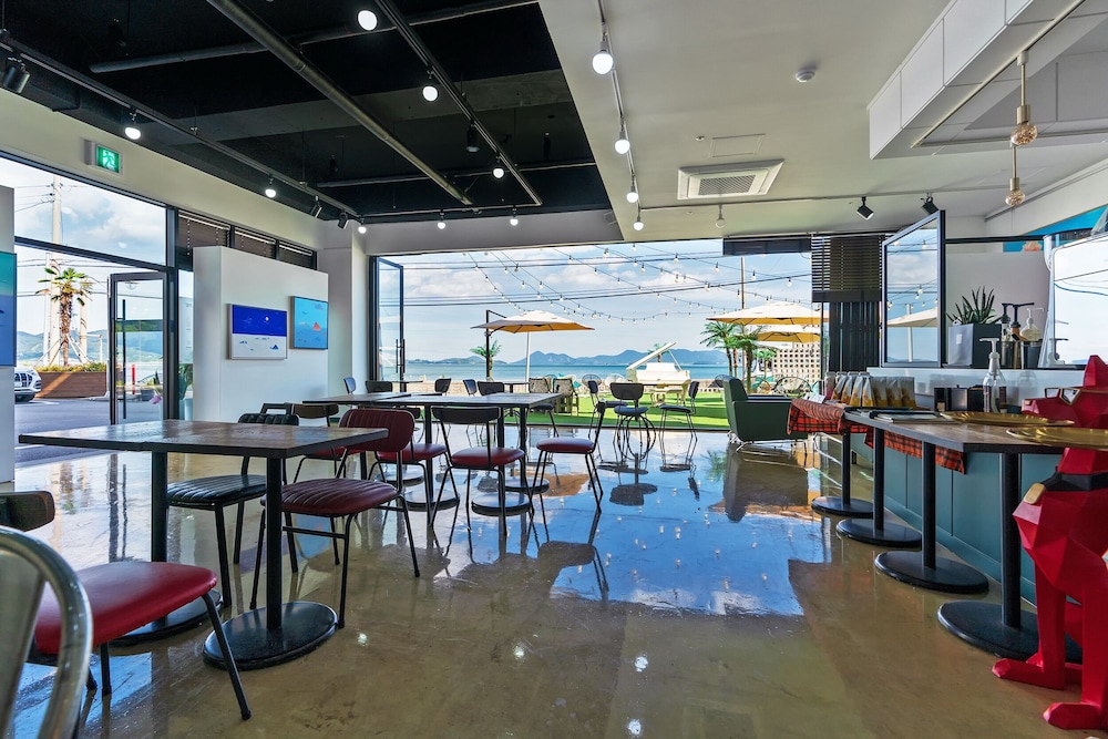 Gold Beach Resort 18/37