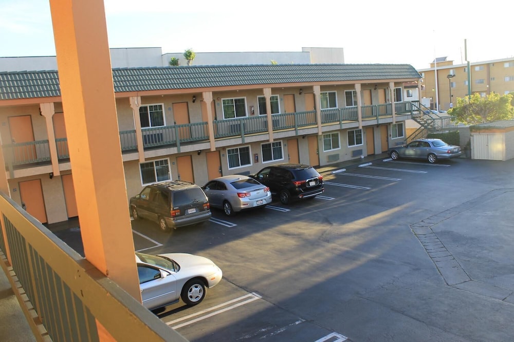 El Rancho Inn 21/36