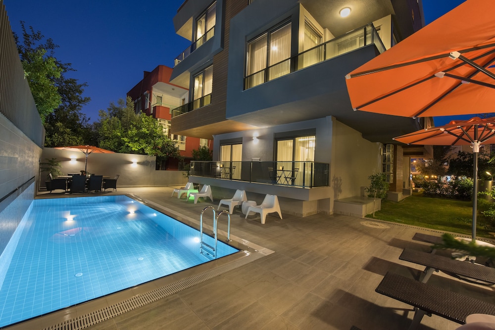 Trend Suites 41/45