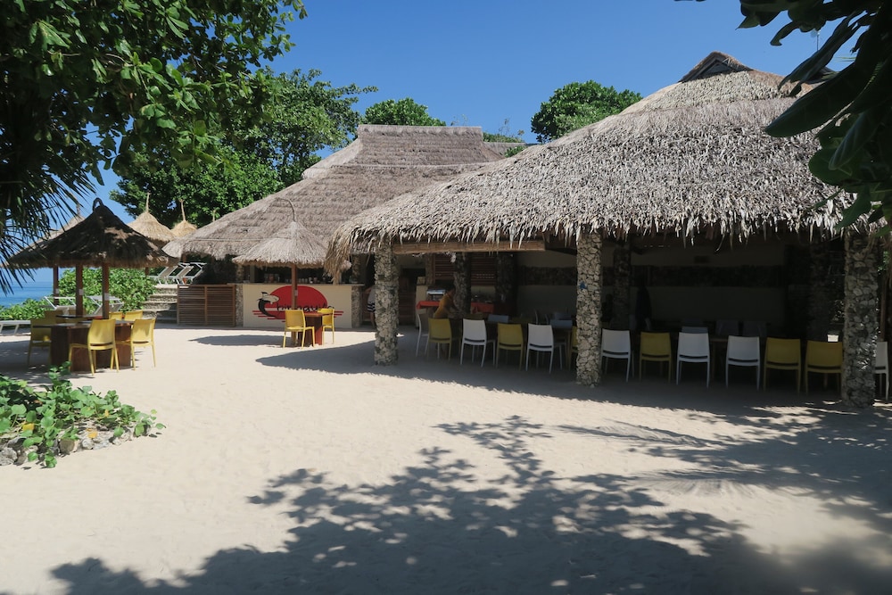Tepanee Beach Resort 46/63