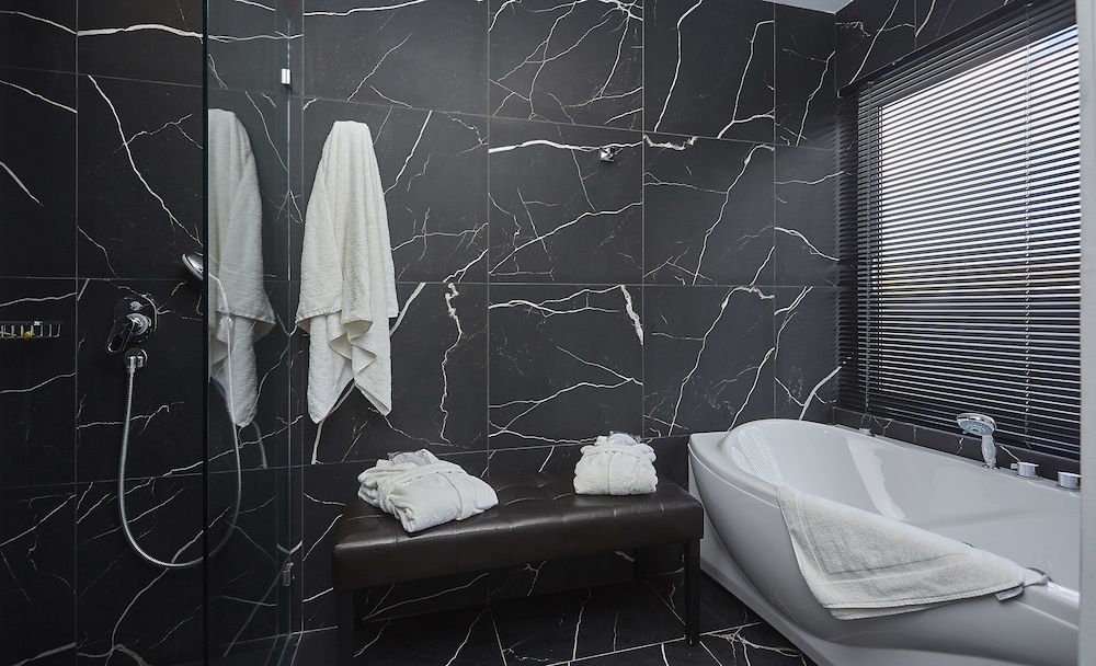 Athenian Riviera Hotel & Suites 40/72