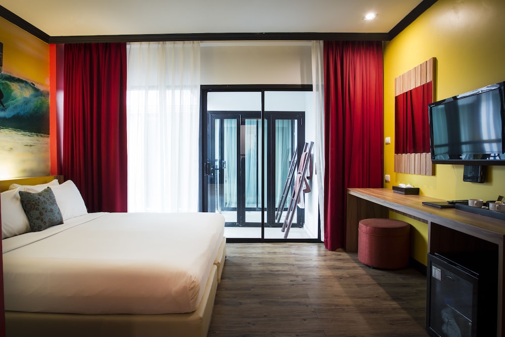 MUST SEA HOTEL(FORMERLY MUSSEE KATA BOUTIQUE) 29/70