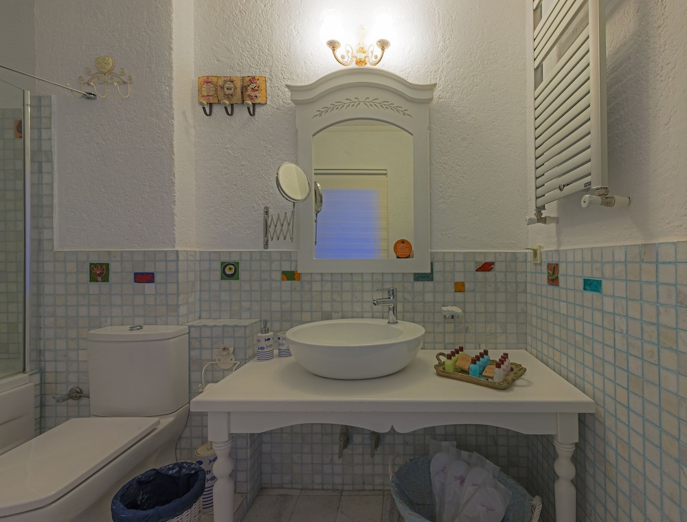 Aeneas Hotel 49/50