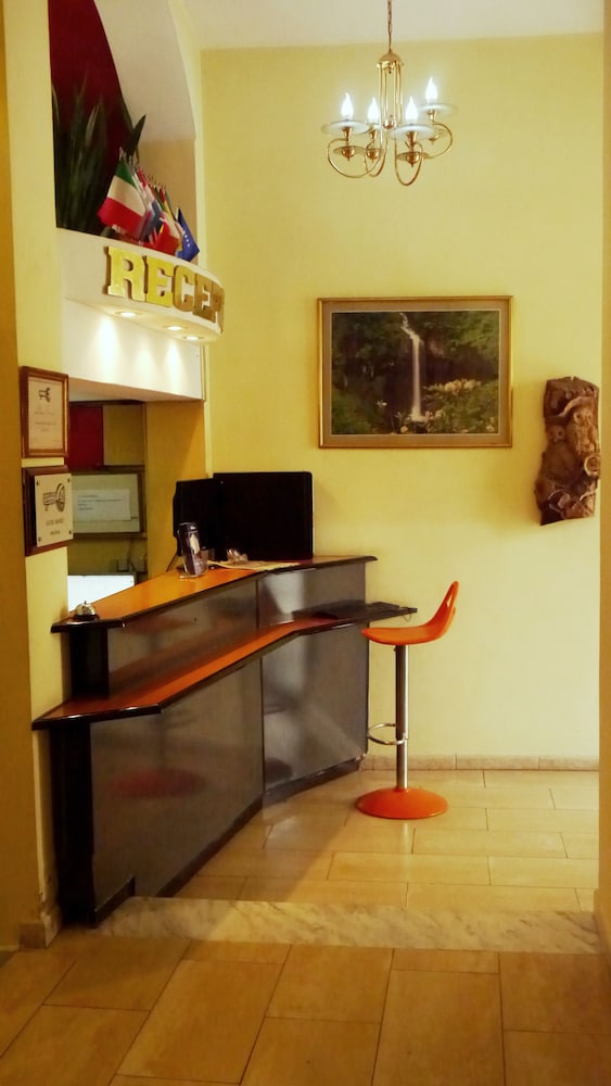 Kruja Hotel 12/65