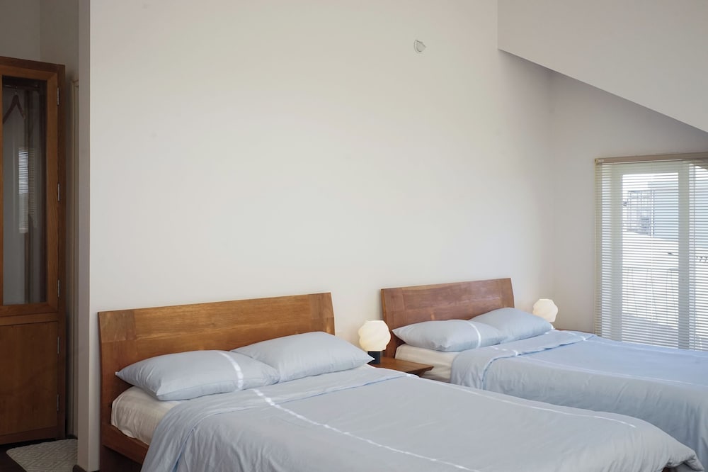 Deluxe, Quadruple, 2 Queen Beds