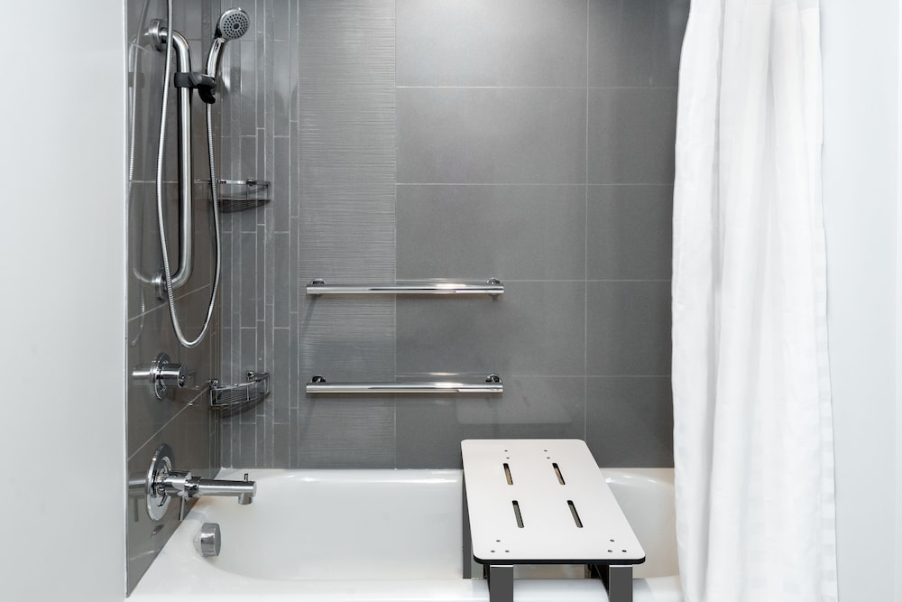 Hyatt House Tampa Airport Westshore 43/43