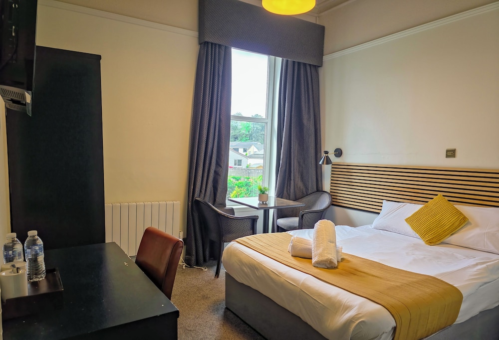 غرفة قياسية بسرير مزدوج