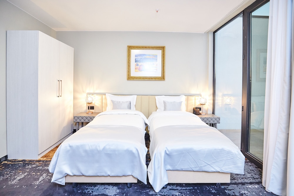 Brosse Garden Hotel 16/49