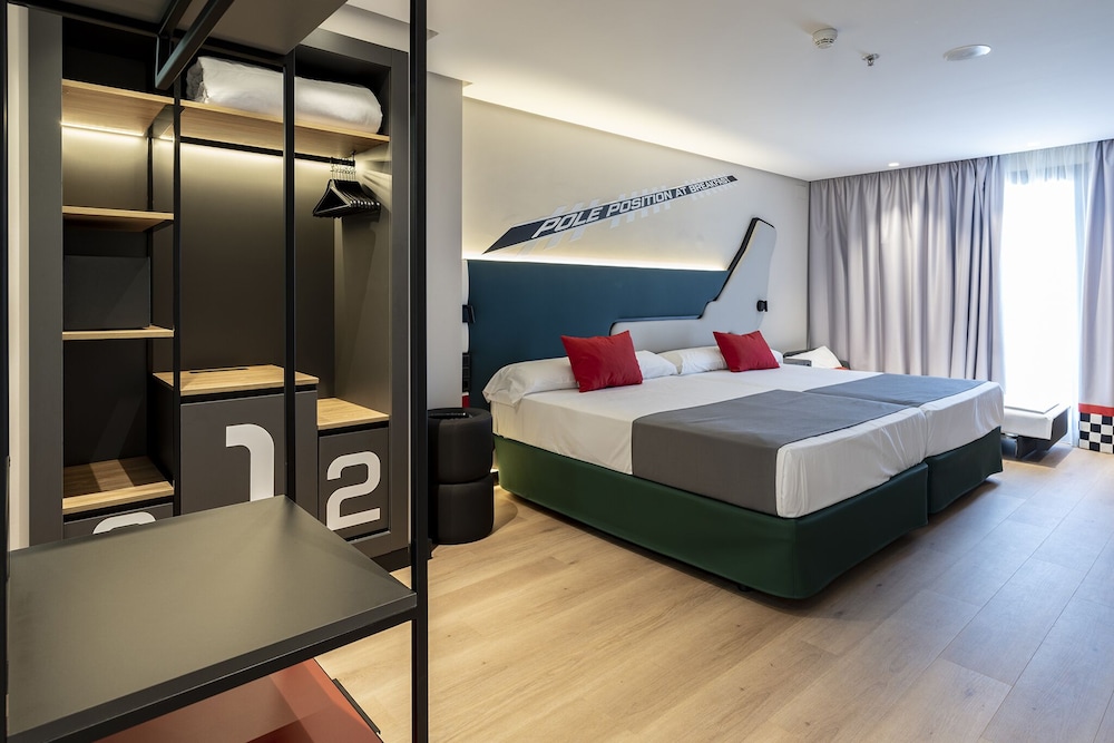 Hotel Magic Sports 18/50