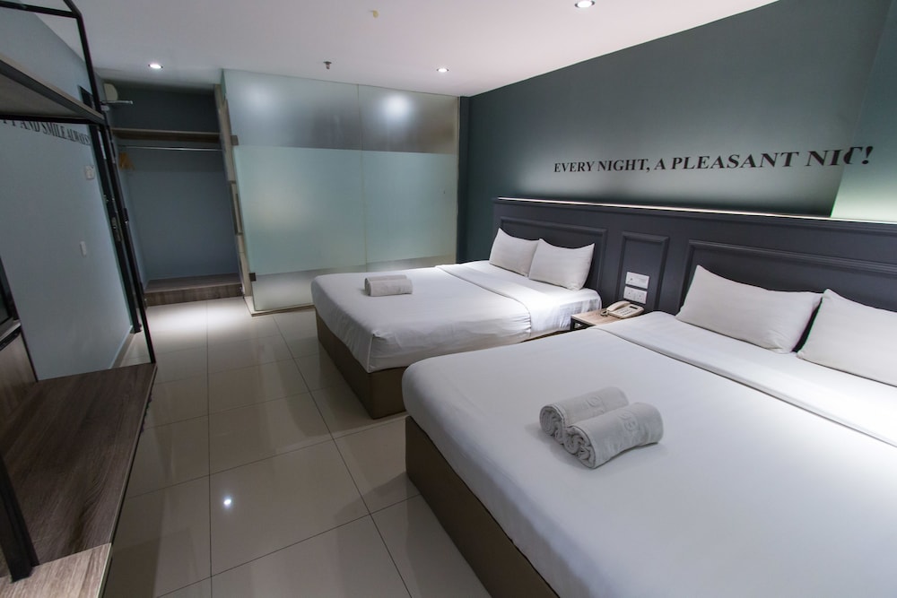Hotel 99 - Bandar Puteri Puchong 26/56