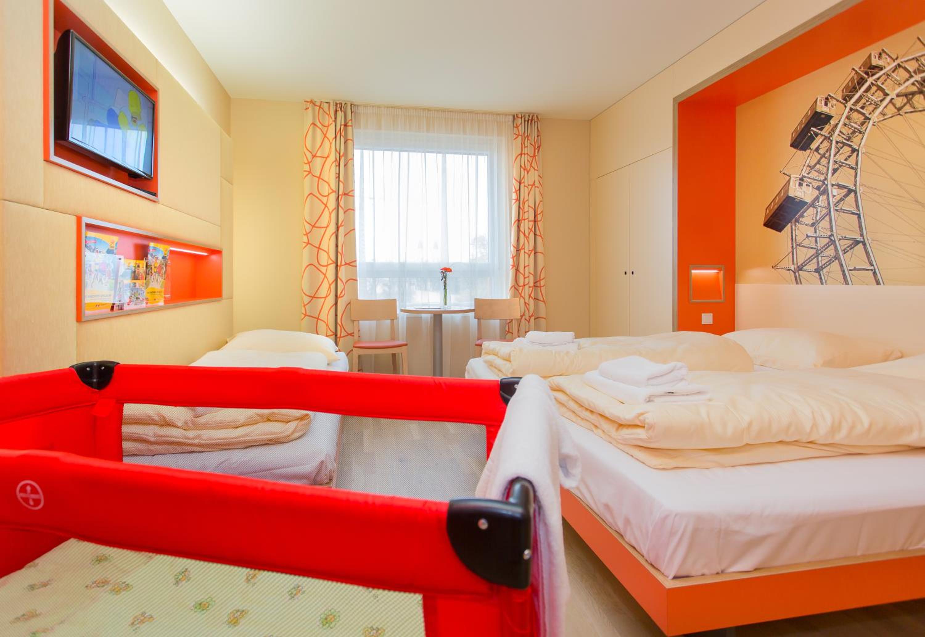 غرفة ثلاثية بسرير فردي، Jufa Wien City 2/9