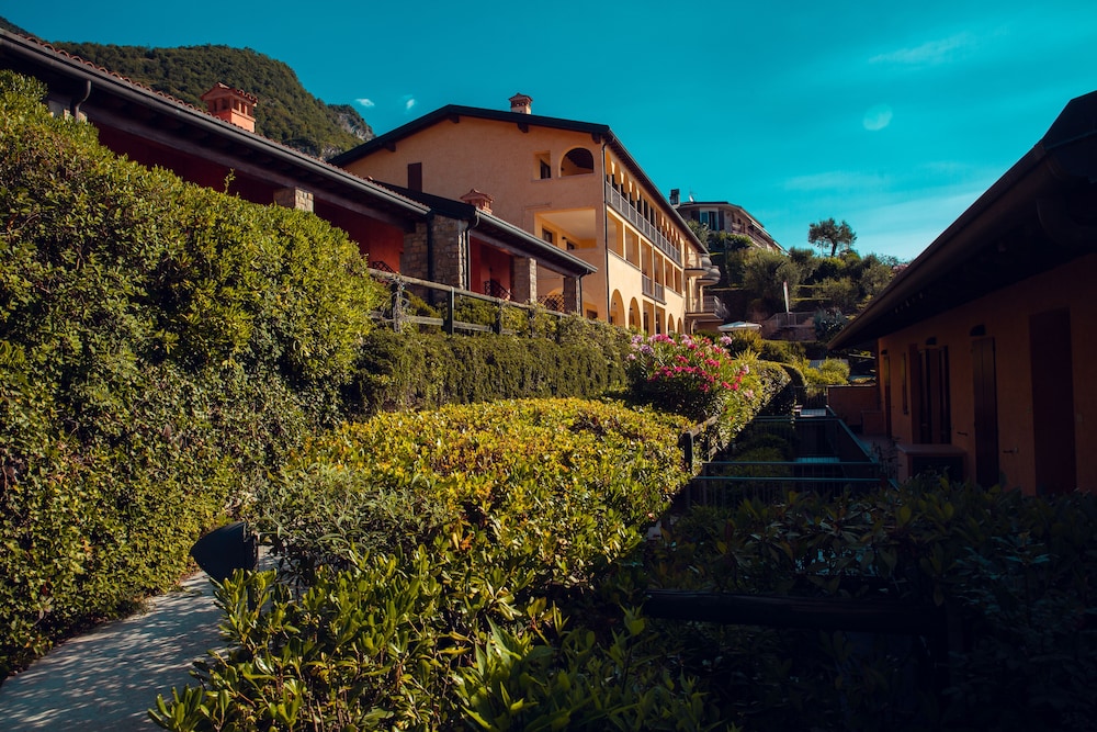 Domina Borgo Degli Ulivi 60/71
