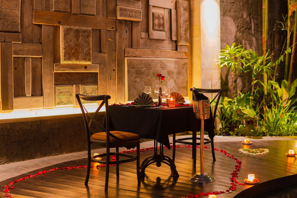 Akana Boutique Hotel 12/63