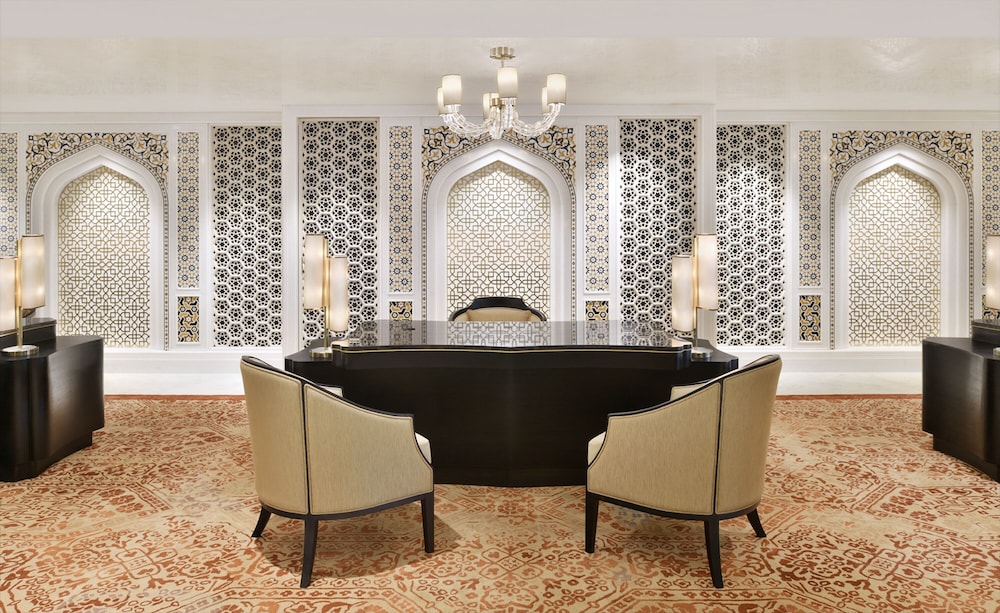 Taj Mahal Hotel, New Delhi 61/75