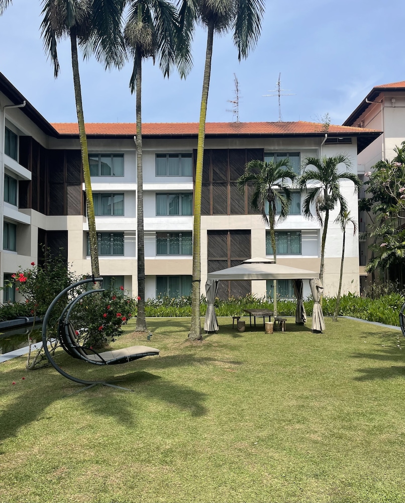 Sofitel Singapore Sentosa Resort and Spa 71/76