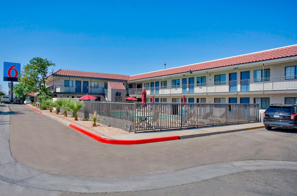 Motel6 Kingman, AZ - Route 66 East 49/63