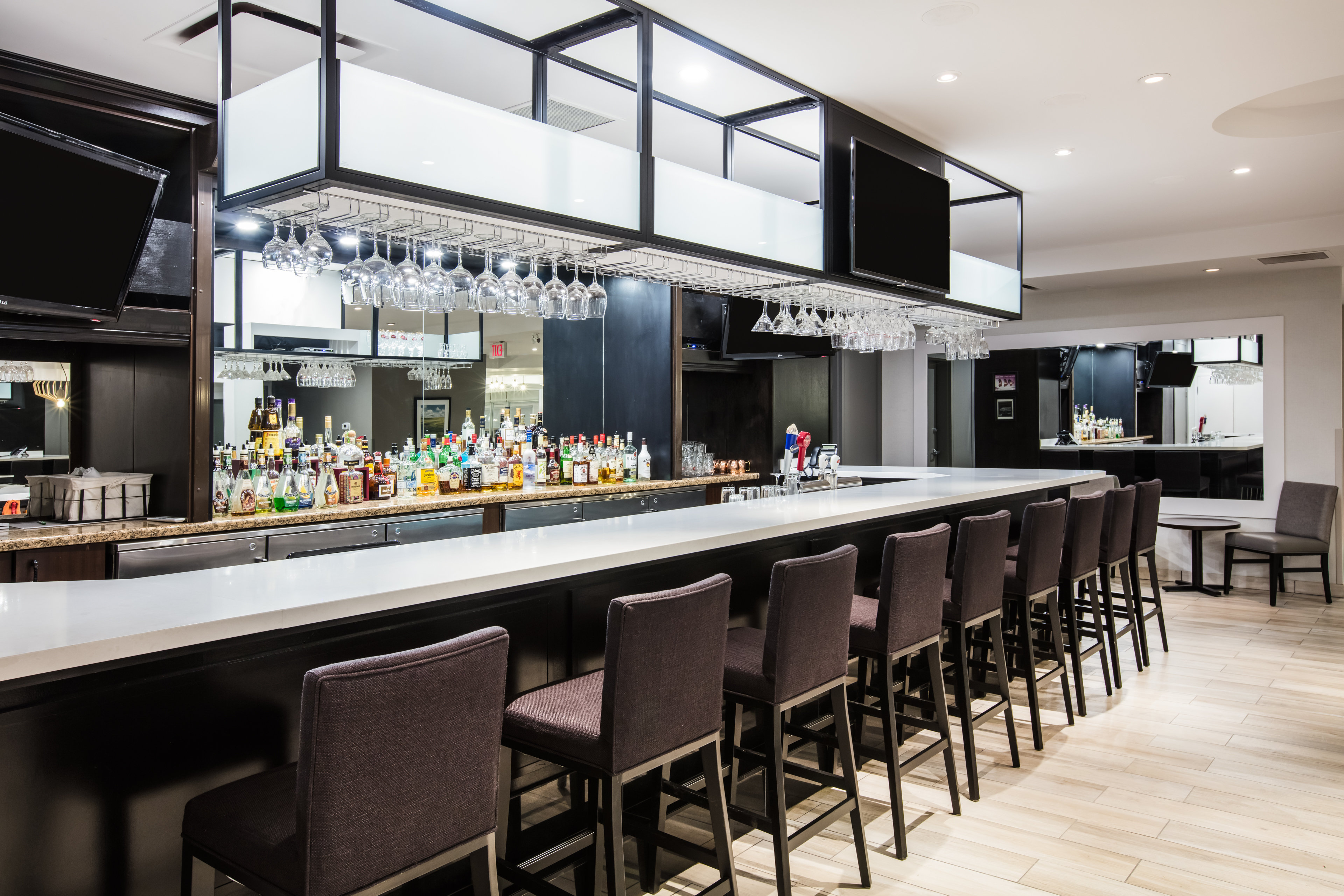Holiday Inn Suites Grande Prairie Conference Ctr 24/41