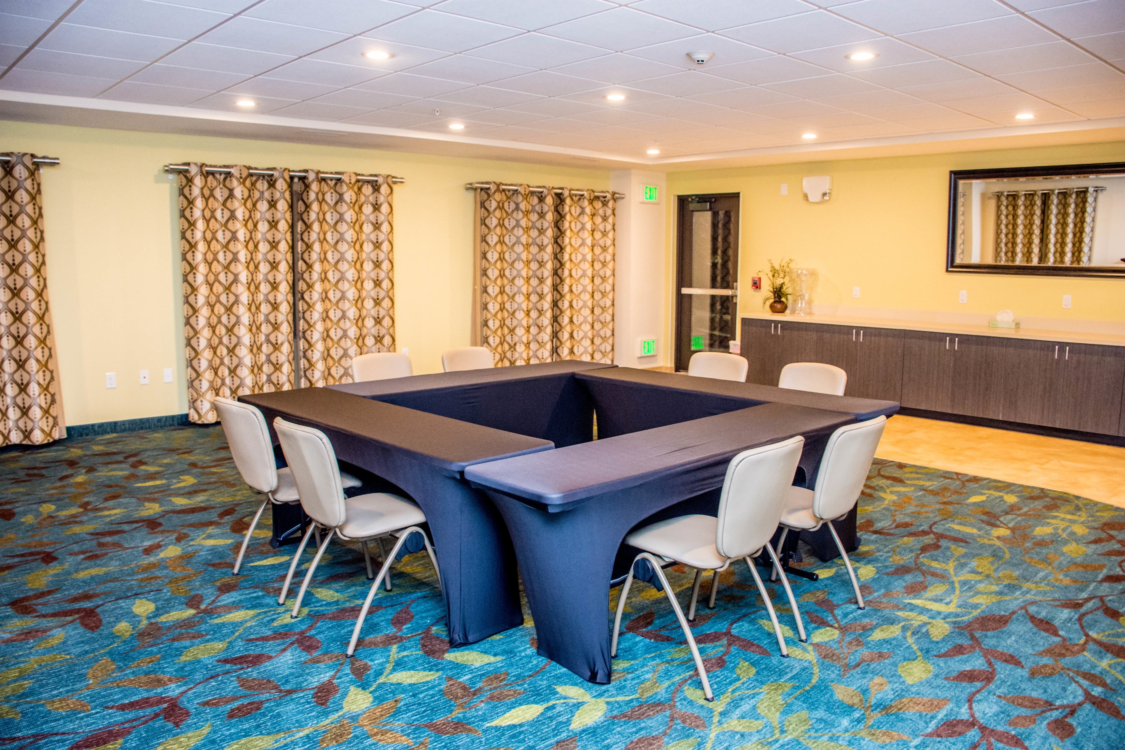 CANDLEWOOD SUITES OVERLAND PARK 52/59