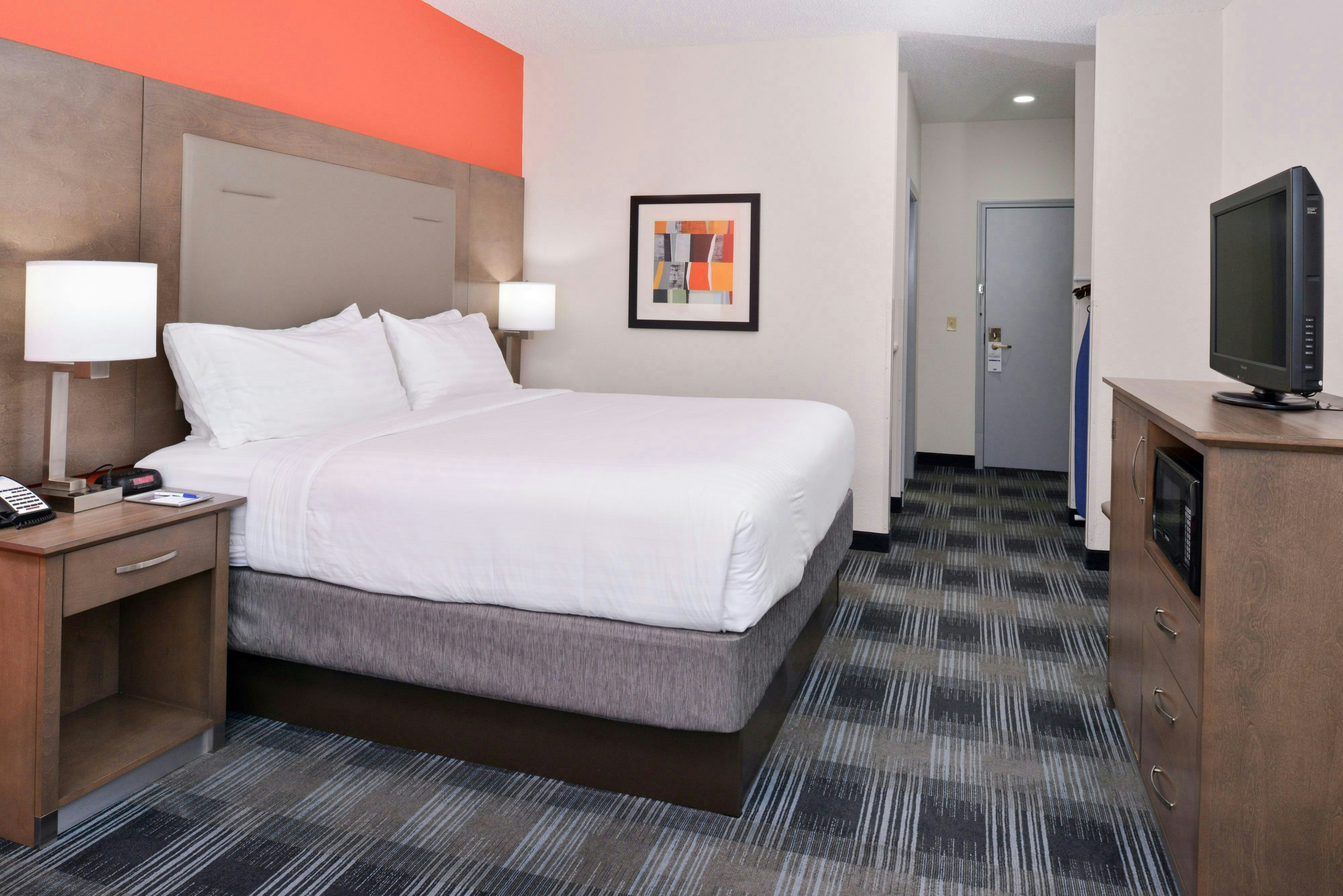 Holiday Inn Express Clanton 23/66