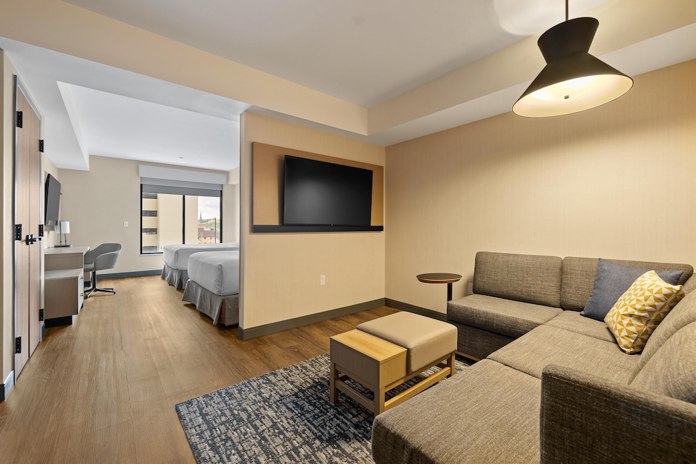 Hyatt Place Rapid City / Downtown 17/36
