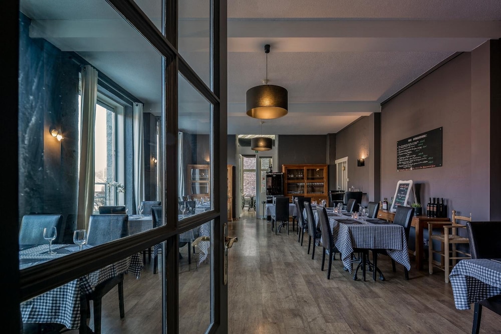 restaurant-cafeteria